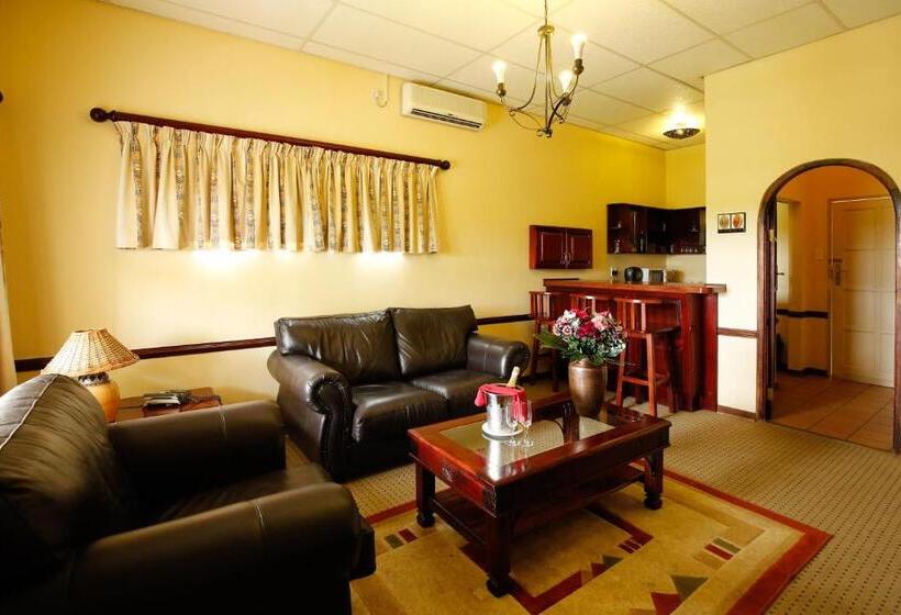 اتاق لوکس با تخت بزرگ, Maun Lodge