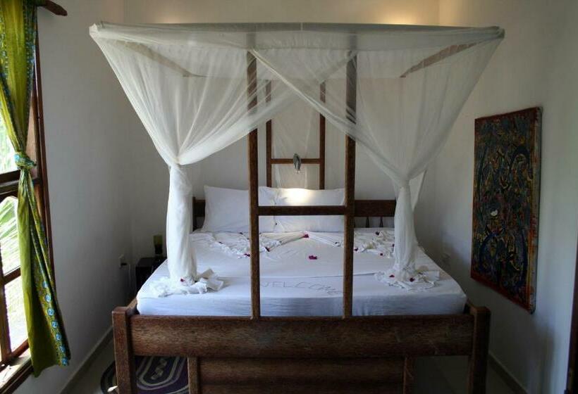 فيلا غرفة نوم واحدة مطلّة علي البحر, Moonshine Uroa Boutique