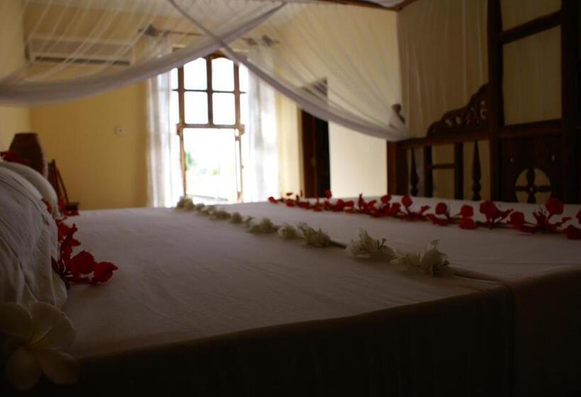 غرفة ديلوكس مطلّة علي الحديقة, Moonshine Uroa Boutique