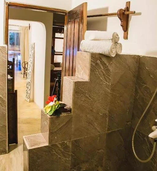 Triple Room Sea View, Moonshine Uroa Boutique
