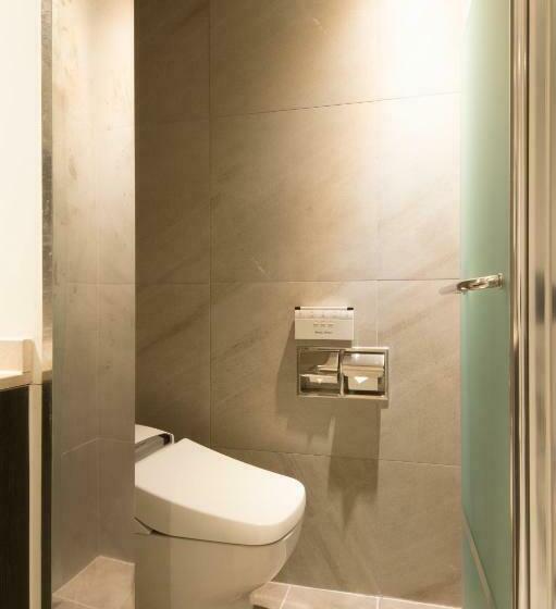 스탠다드 룸, The Empress