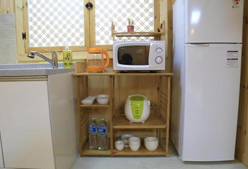 استودیوی استاندارد, Jeju Best Hill