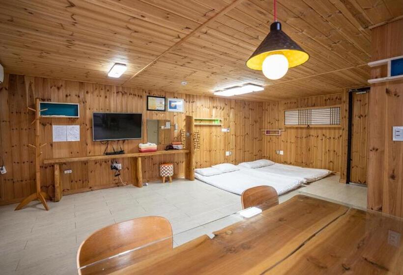 استودیو استاندارد با بالکن, Jeju Best Hill