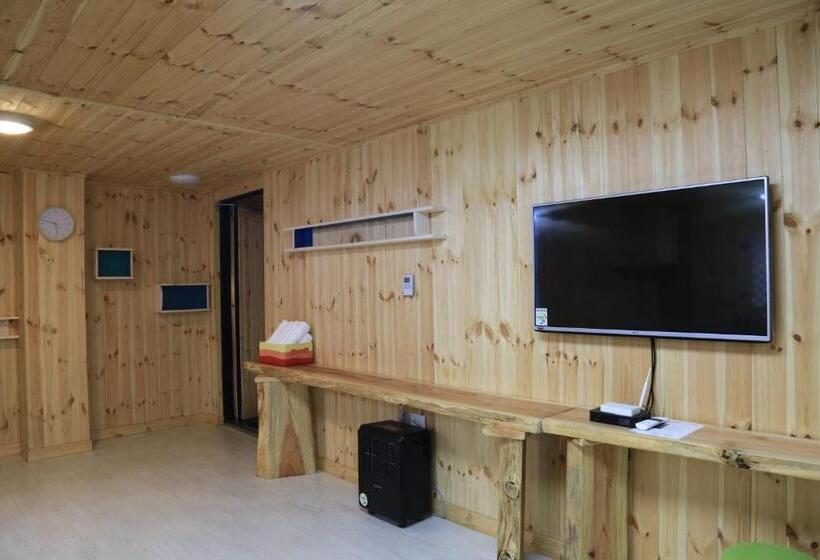 Superior studio with balcony, Jeju Best Hill