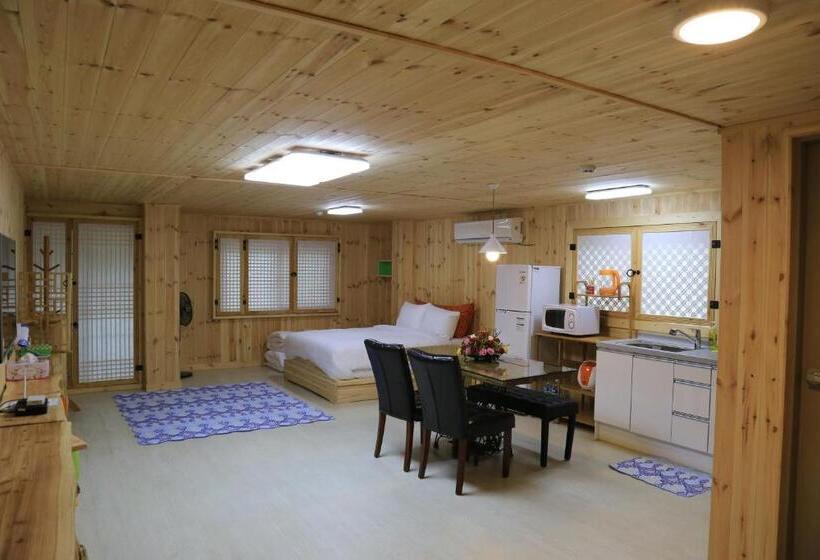 Superior studio with balcony, Jeju Best Hill