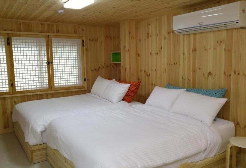 Superior studio with balcony, Jeju Best Hill