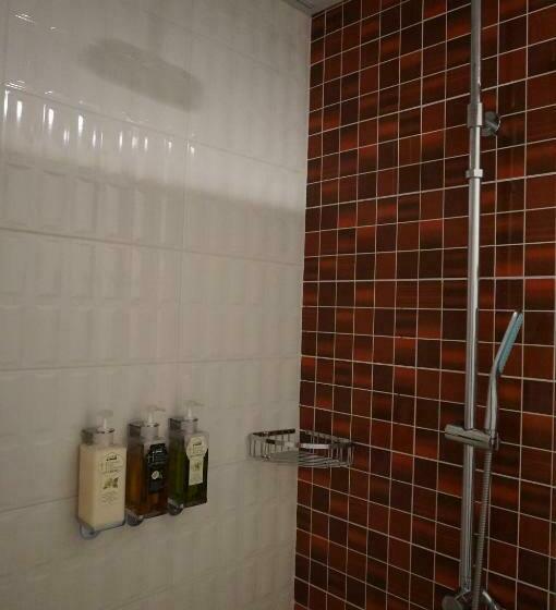 اتاق استاندارد چهار تخته, Misto B&b