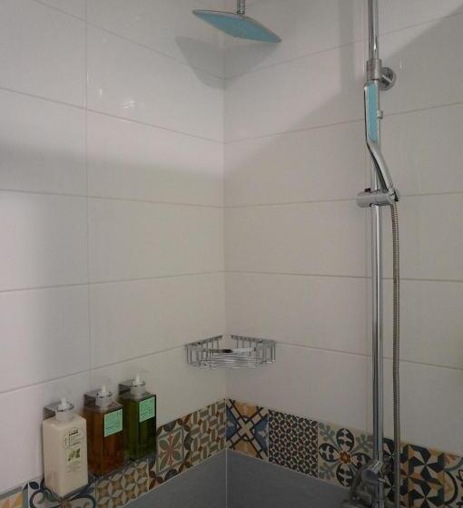 اتاق استاندارد چهار تخته, Misto B&b