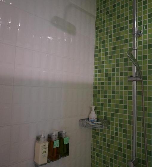 اتاق استاندارد چهار تخته, Misto B&b