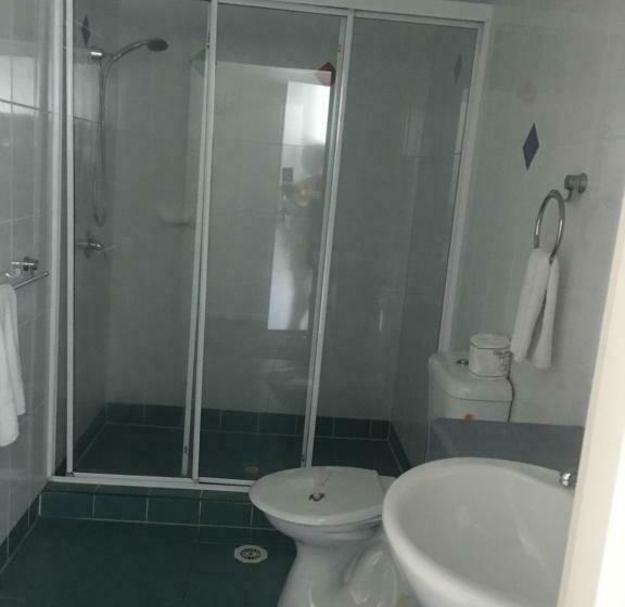 غرفة قياسية سرير كينج, Comfort Hotel Pacific Cleveland