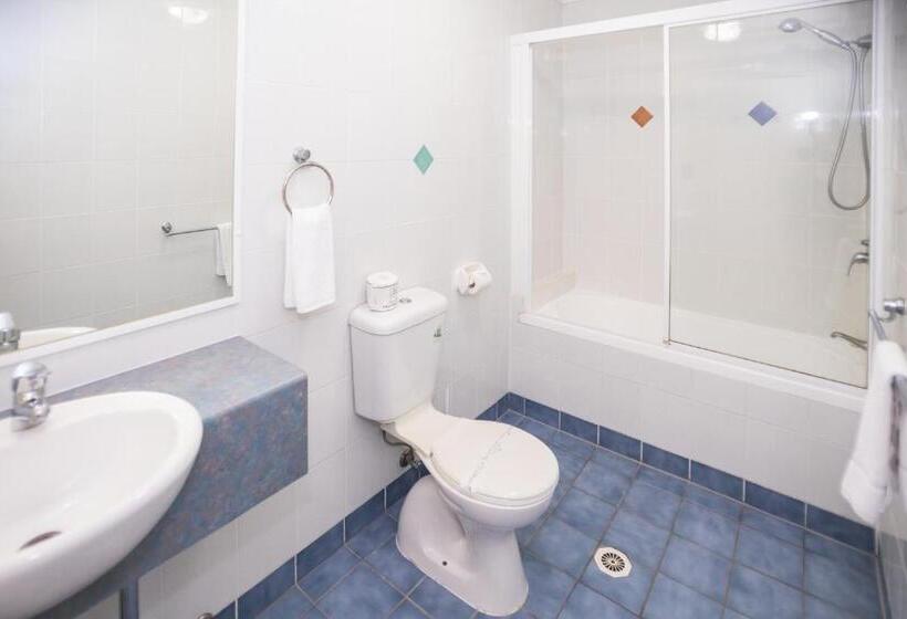 غرفة قياسية سرير كينج, Comfort Hotel Pacific Cleveland