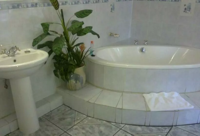 اتاق خانوادگی, Harmony Guesthouse