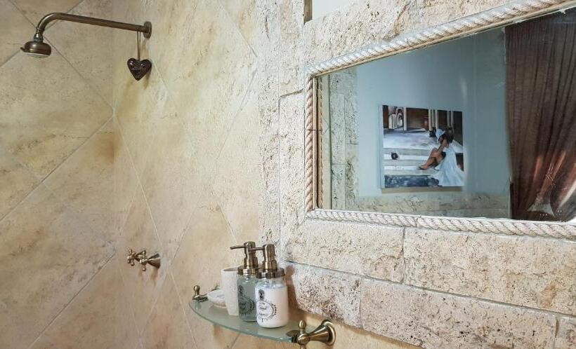 Семейный Номер, Lamon Guesthouse