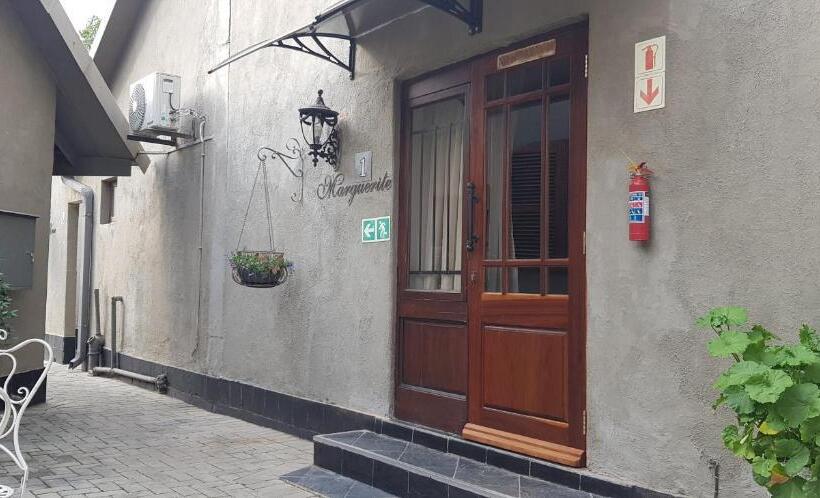 Семейный Номер, Lamon Guesthouse