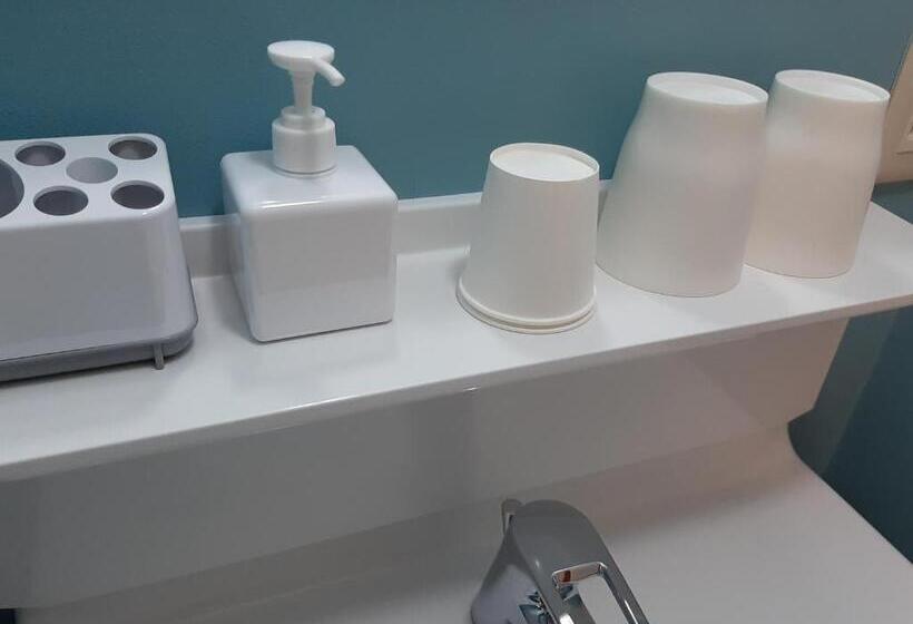 침실 1개 아파트, Wallaby House