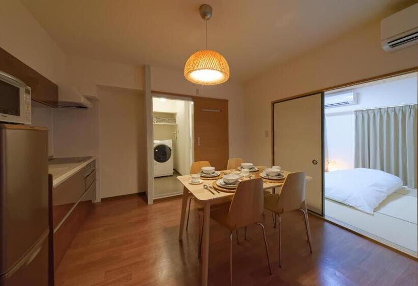 침실 1개 아파트, Wallaby House