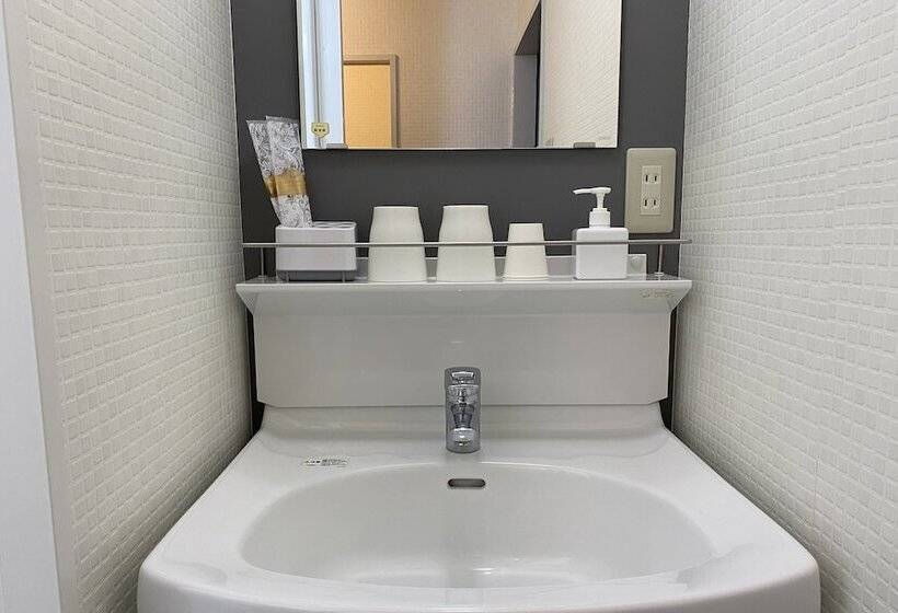 침실 1개 아파트, Wallaby House