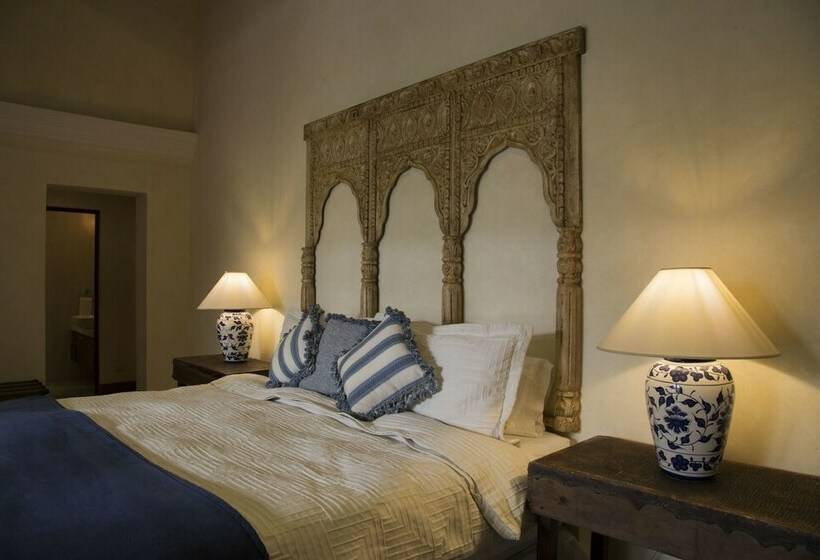 سوییت, Serendipity Boutique