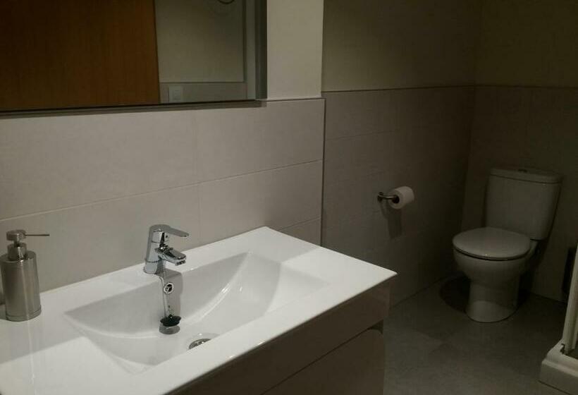 标准单人间, Europa House Village