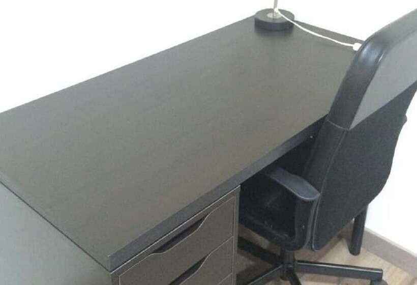 标准单人间, Europa House Village