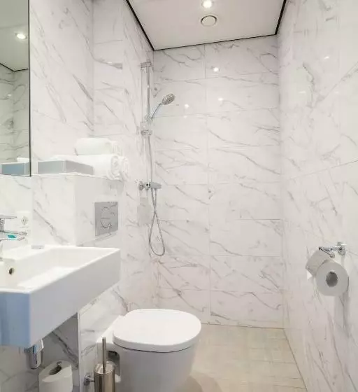اتاق اکونومی, 2stay