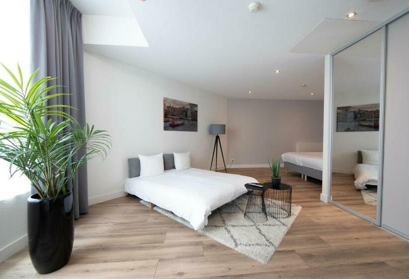 اتاق خانوادگی, 2stay