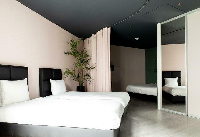 اتاق خانوادگی, 2stay