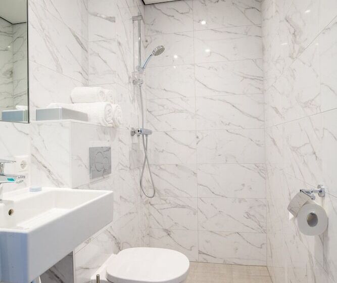 اتاق اکونومی, 2stay