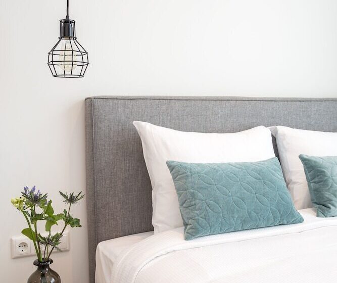 اتاق اکونومی, 2stay