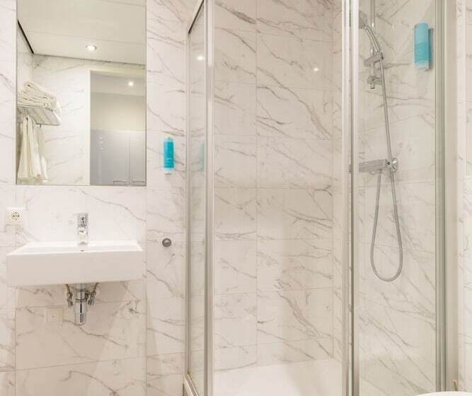 اتاق خانوادگی, 2stay