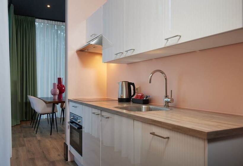 سوییت جونیور, 2stay