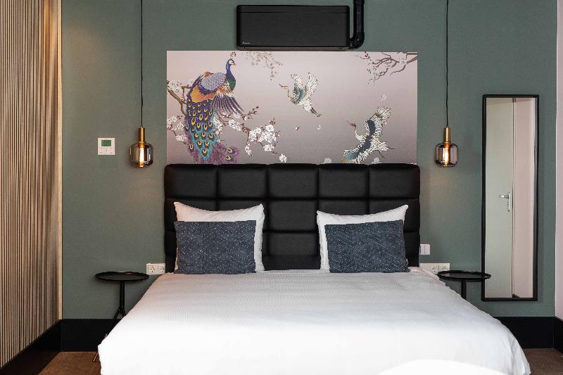 اتاق راحتی, 2stay