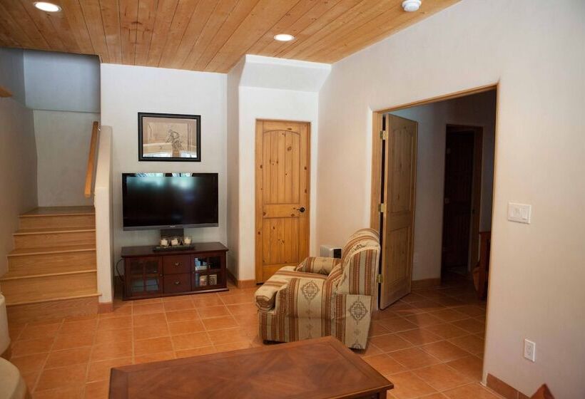 豪华三卧别墅, Shady Brook Inn And Resort