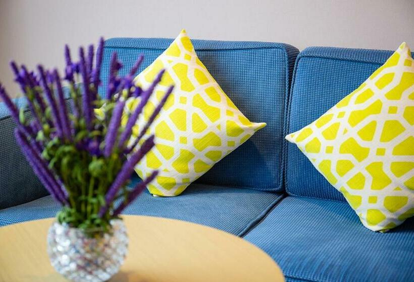 수피리어 룸, Guangzhou Baiyun Airport Rejoice By Argyle Hotel Rehe Metro Exit B   Free Shuttle Bus Is Provided Du