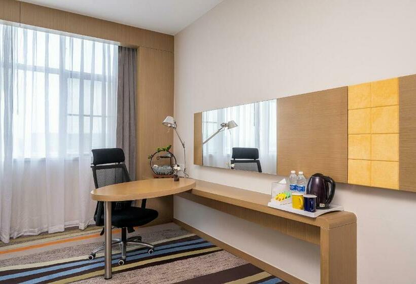 스탠다드 룸, Guangzhou Baiyun Airport Rejoice By Argyle Hotel Rehe Metro Exit B   Free Shuttle Bus Is Provided Du
