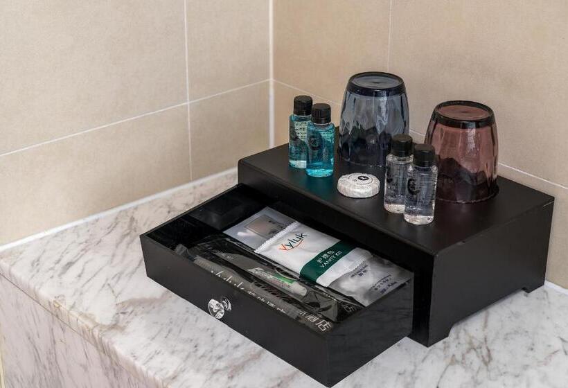 스탠다드 룸, Guangzhou Baiyun Airport Rejoice By Argyle Hotel Rehe Metro Exit B   Free Shuttle Bus Is Provided Du