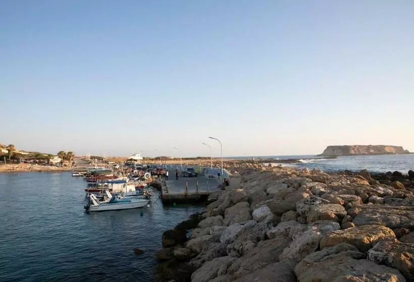 اتاق استاندارد, West End