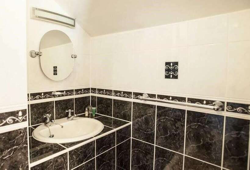 غرفة قياسية, Bendene Townhouse