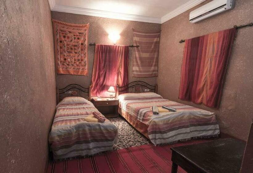 标准间, Kasbah Valentine