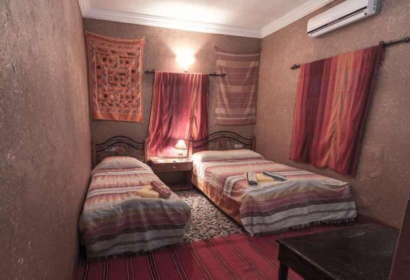 标准三人间, Kasbah Valentine