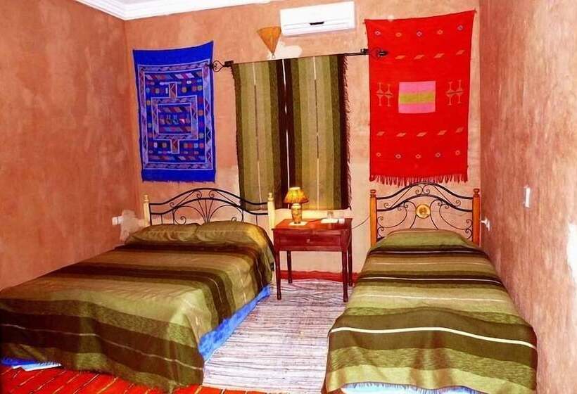 标准三人间, Kasbah Valentine