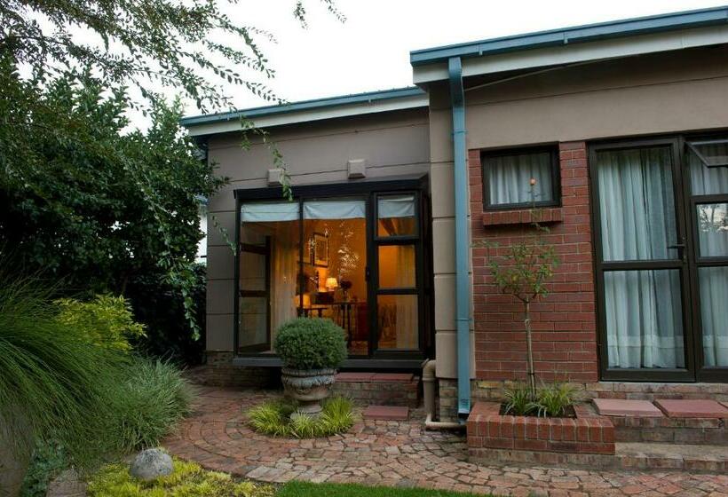 家庭间, Primavera Guest House