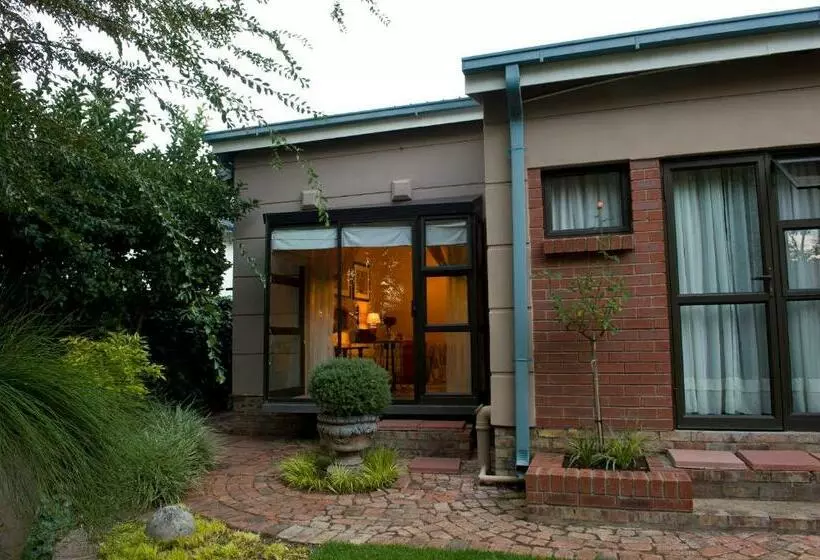 اتاق خانوادگی, Primavera Guest House