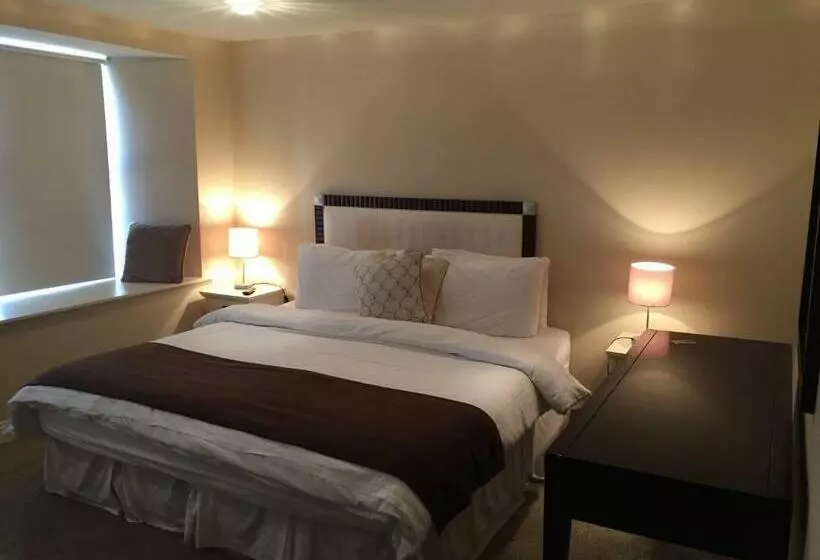 Standard Kolmen Hengen Huone, The Townhouse