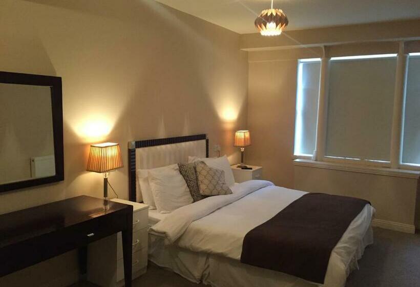 장애인을 위한 스탠다드 룸, The Townhouse