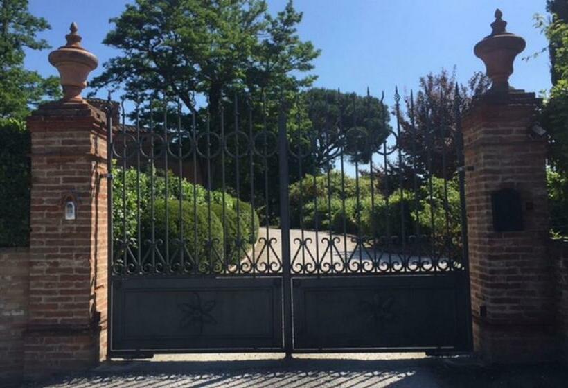 带按摩浴盆的套房, Relais Montemaggiore
