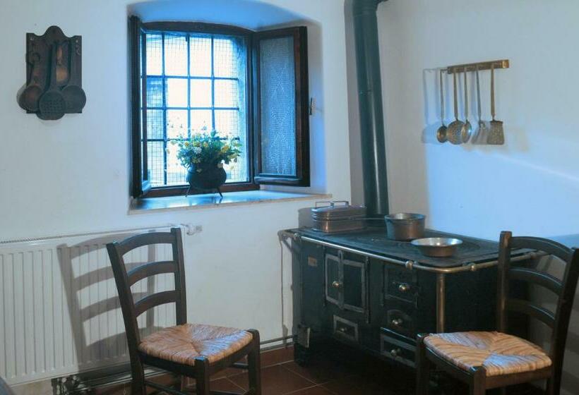 침실 2개 아파트, Albergo Diffuso Comeglians