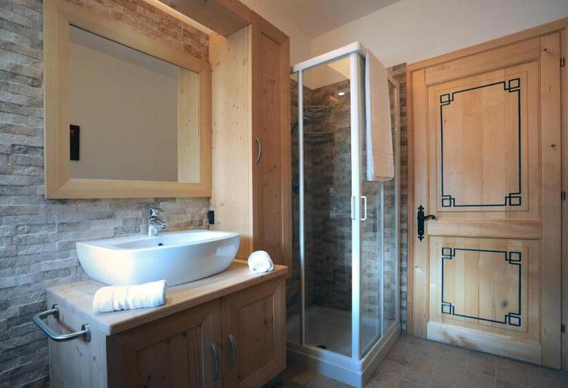 דירת חדר, Albergo Diffuso Comeglians