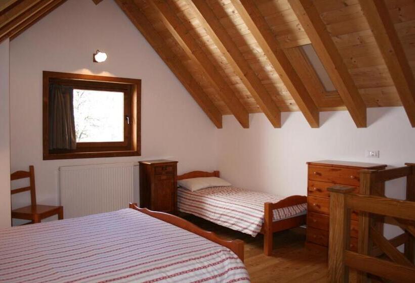 בקתת חדר, Albergo Diffuso Comeglians