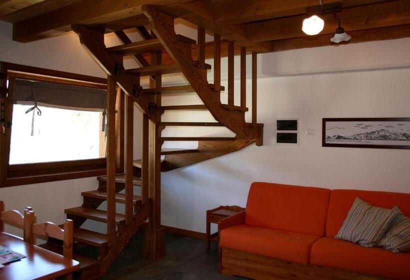 בקתת חדר, Albergo Diffuso Comeglians